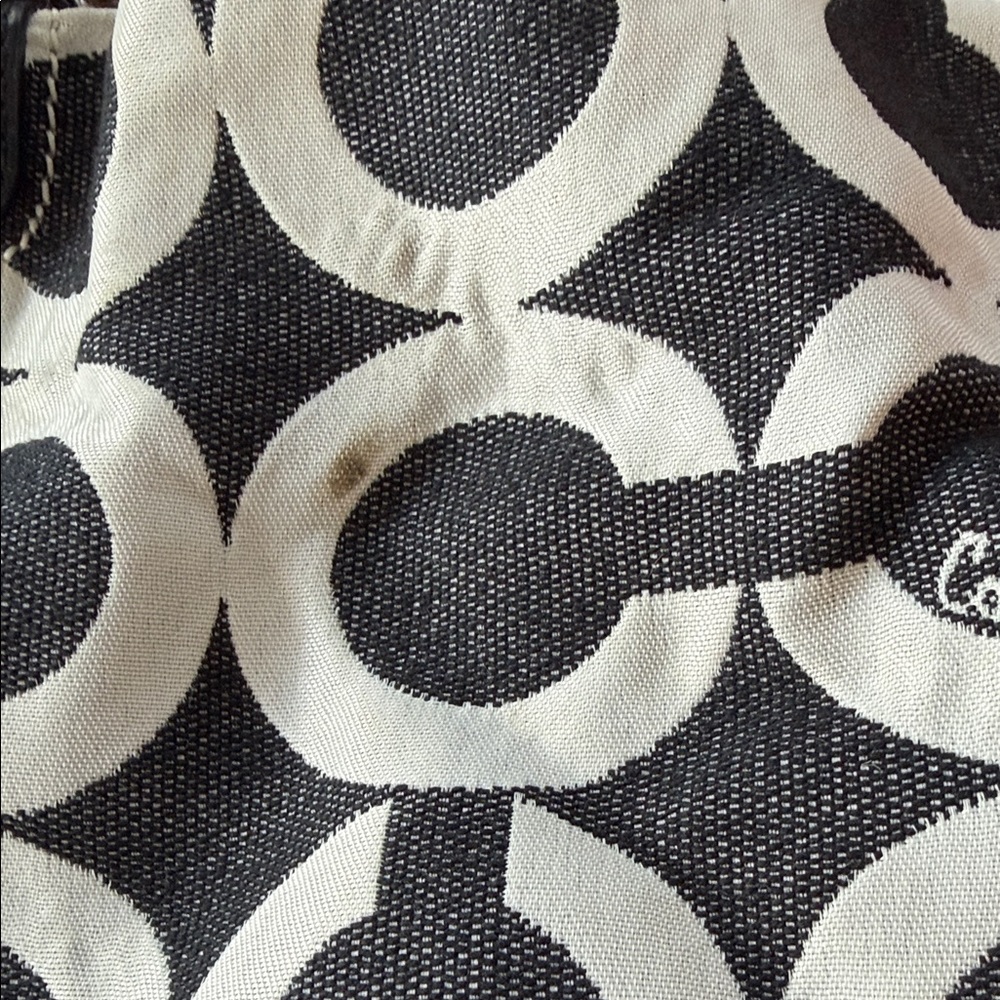 Coach Monochrome Floral Shoulder Bag - Picture 4 of 6